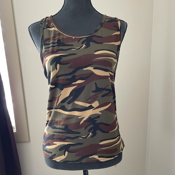 Camouflage print U neck camisole / tank top - Picture 2 of 5